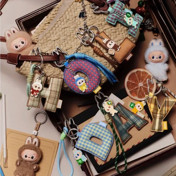 Authentic Popmart Labubu Pin For Love Letter - Picture 1 of 5